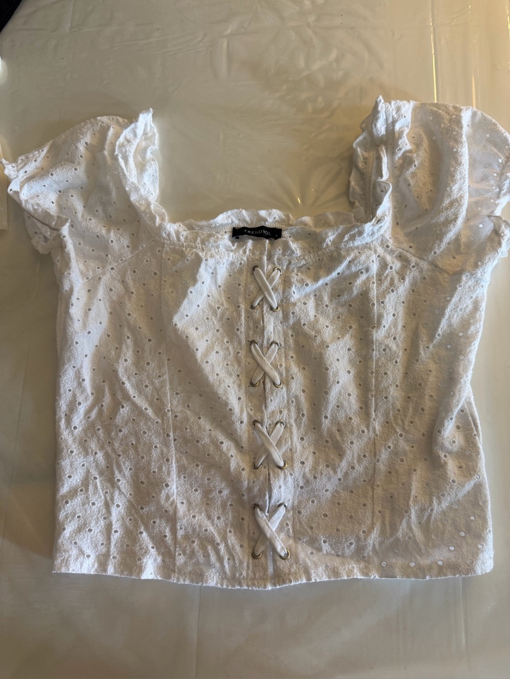 Trendyol White Eyelet Lace-Up Puff Sleeve Crop Top